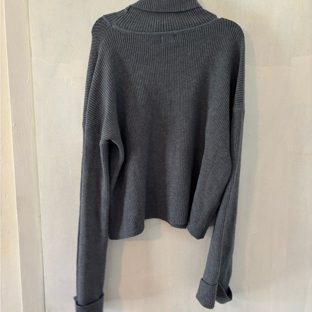 Gray Turtleneck Ribbed Knit Women's Sweater - Picture 4 of 6